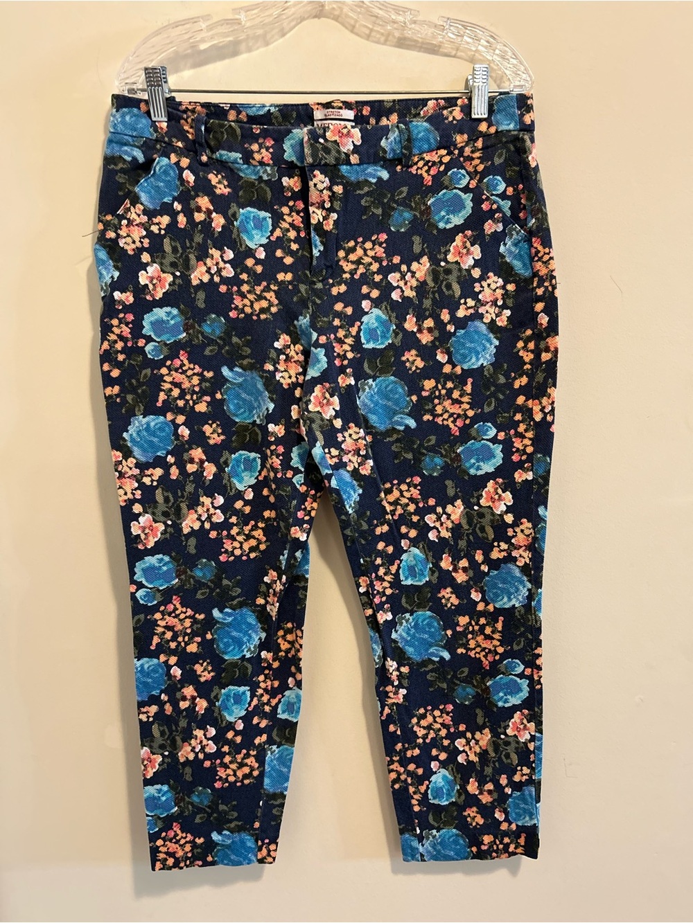 Merona Textured Navy Floral Capri Leggings with Blue & Pink Roses